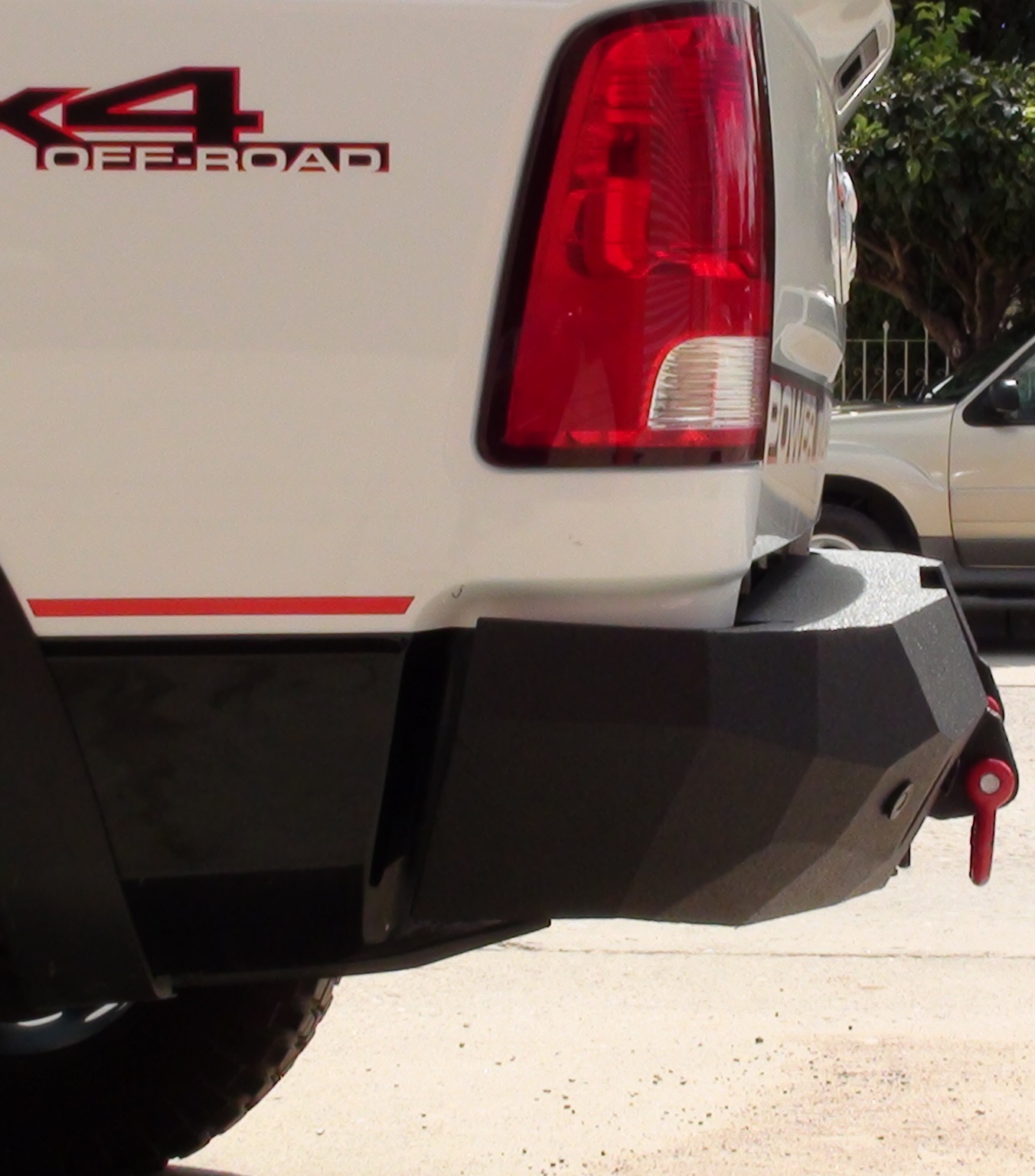 10-16 Dodge 2500 Rear Base Bumper 10-16 Dodge 2500 Rear Base Bumper