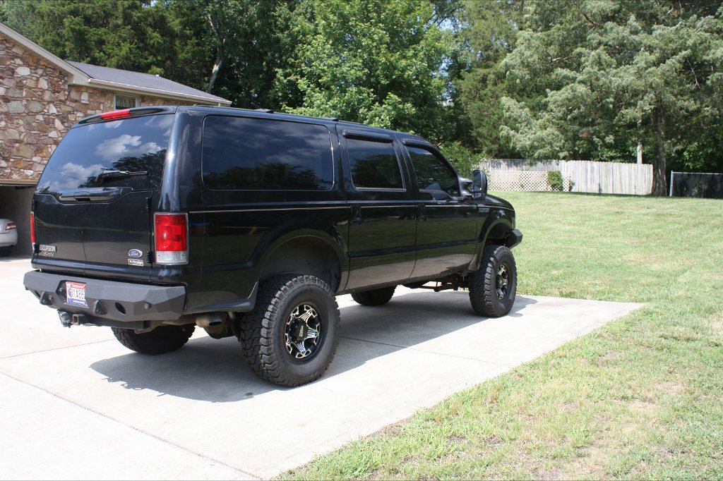 00-05 Ford Excursion rear base bumper 00-05 Ford Excursion rear base bumper