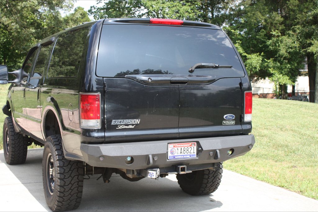 00-05 Ford Excursion rear base bumper 00-05 Ford Excursion rear base bumper