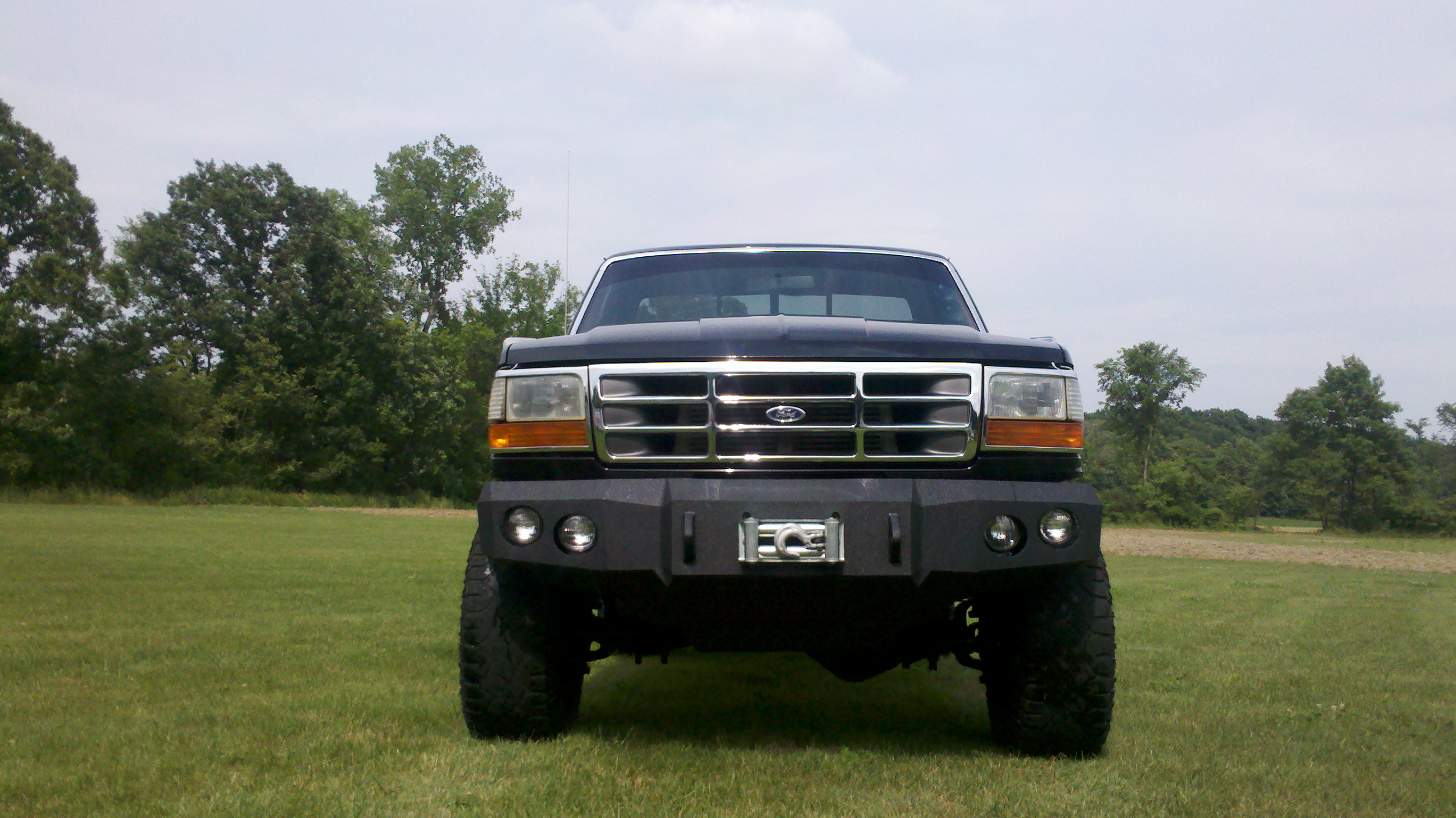92-96 Ford F150 front base bumper 92-96 Ford F150 front base bumper